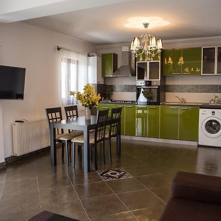 Casa Bella Apartments Bragadiru Ngoại thất bức ảnh